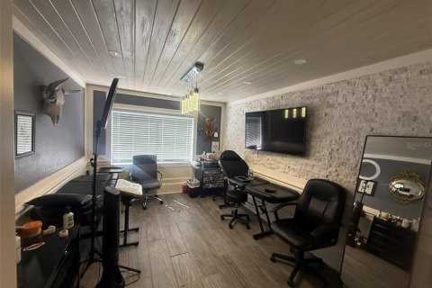Immobilier commercial à louer à Largo, Floride: 77.57 m2 № 2166609 - photo 7