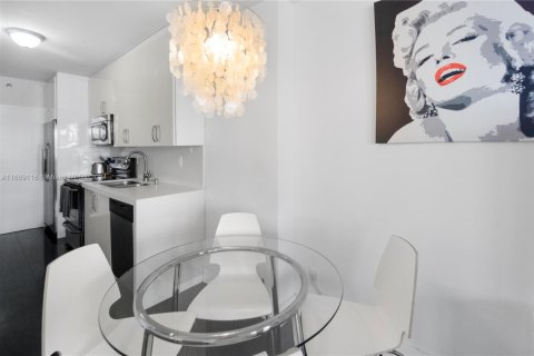 Copropriété à louer à Miami Beach, Floride: 49.7 m2 № 1754006 - photo 1