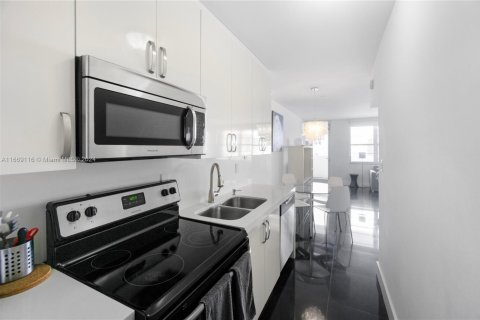 Copropriété à louer à Miami Beach, Floride: 49.7 m2 № 1754006 - photo 6
