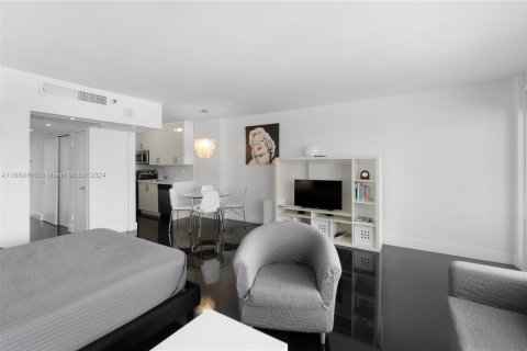 Copropriété à louer à Miami Beach, Floride: 49.7 m2 № 1754006 - photo 4