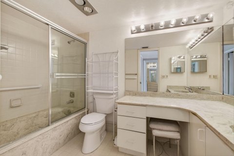 Купить кондоминиум в Бойнтон-Бич, Флорида 7 комнат, 132.48м2, № 2082717 - фото 21