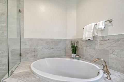 Condominio en alquiler en Bradenton, Florida, 2 dormitorios, 153.94 m2 № 1299139 - foto 26