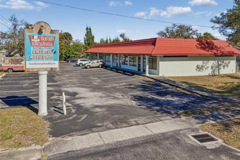 Propiedad comercial en Pinellas Park, Florida 594.57 m2 № 2106185