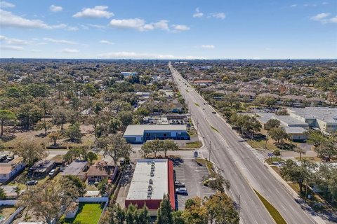 Commercial property in Pinellas Park, Florida 594.57 sq.m. № 2106185 - photo 6