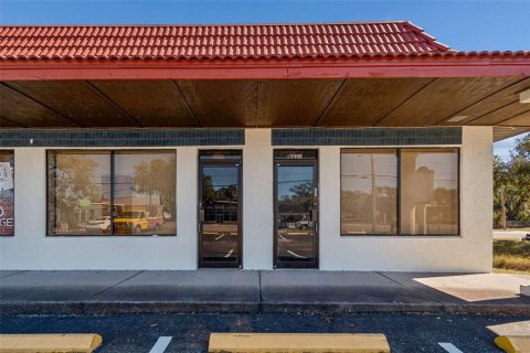 Commercial property in Pinellas Park, Florida 594.57 sq.m. № 2106185 - photo 11