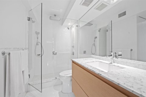 Купить кондоминиум в Майами, Флорида 2 спальни, 108.88м2, № 2154468 - фото 23