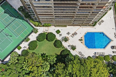 Купить кондоминиум в Майами, Флорида 2 спальни, 108.88м2, № 2154468 - фото 27