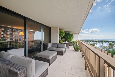 Купить кондоминиум в Майами, Флорида 2 спальни, 108.88м2, № 2154468 - фото 25