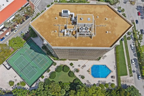 Купить кондоминиум в Майами, Флорида 2 спальни, 108.88м2, № 2154468 - фото 29