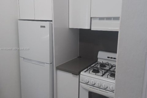 Apartment in Miami Beach, Florida № 2035226 - photo 2