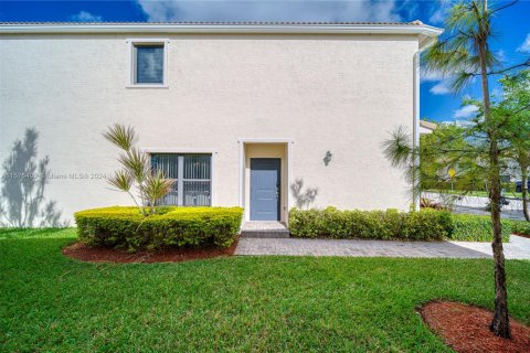 Touwnhouse à vendre à Miami, Floride: 3 chambres, 167.04 m2 № 1763721 - photo 4