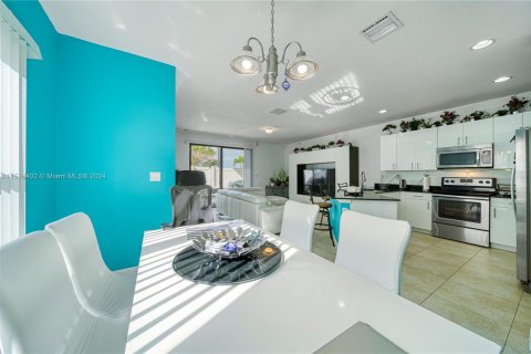 Touwnhouse à vendre à Miami, Floride: 3 chambres, 167.04 m2 № 1763721 - photo 14
