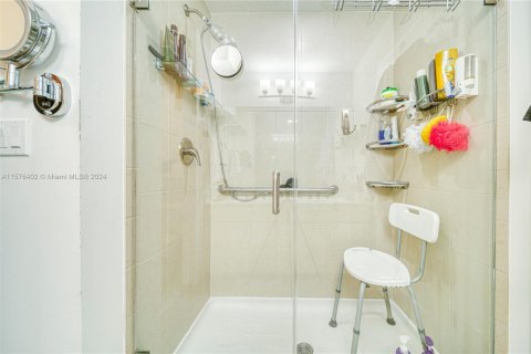 Touwnhouse à vendre à Miami, Floride: 3 chambres, 167.04 m2 № 1763721 - photo 22