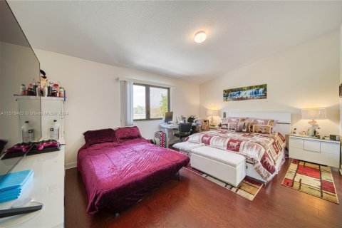 Touwnhouse à vendre à Miami, Floride: 3 chambres, 167.04 m2 № 1763721 - photo 18