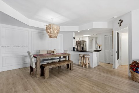 Купить кондоминиум в Майами, Флорида 2 спальни, 119.66м2, № 1898229 - фото 23