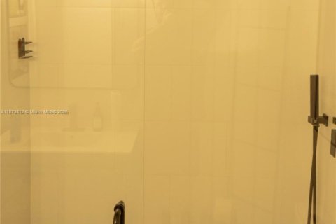 Купить кондоминиум в Майами, Флорида 2 спальни, 119.66м2, № 1898229 - фото 6