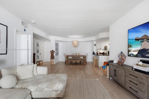 Купить кондоминиум в Майами, Флорида 2 спальни, 119.66м2, № 1898229 - фото 18