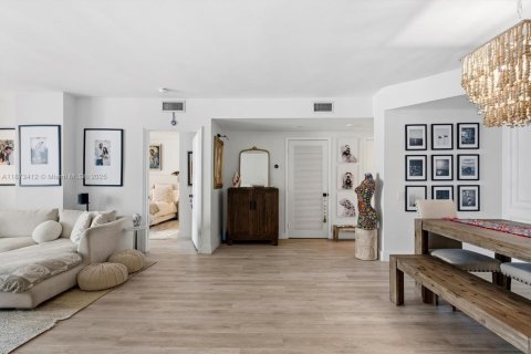 Купить кондоминиум в Майами, Флорида 2 спальни, 119.66м2, № 1898229 - фото 26