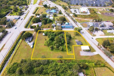 Commercial property in St. Lucie, Florida № 2176957 - photo 2