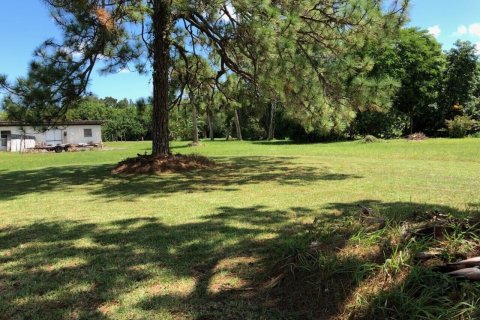 Commercial property in St. Lucie, Florida № 2176957 - photo 12