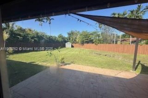 House in Miami, Florida 3 bedrooms, 158.58 sq.m. № 1954614 - photo 7