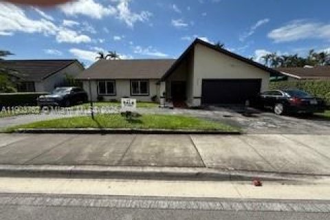 House in Miami, Florida 3 bedrooms, 158.58 sq.m. № 1954614 - photo 8