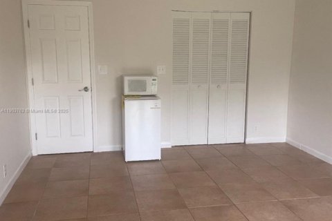 Купить виллу или дом в Майами, Флорида 3 комнаты, 158.58м2, № 1954614 - фото 9