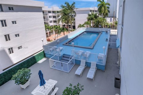Condominio en venta en Miami Beach, Florida, 1 dormitorio, 66.7 m2 № 2090508 - foto 27