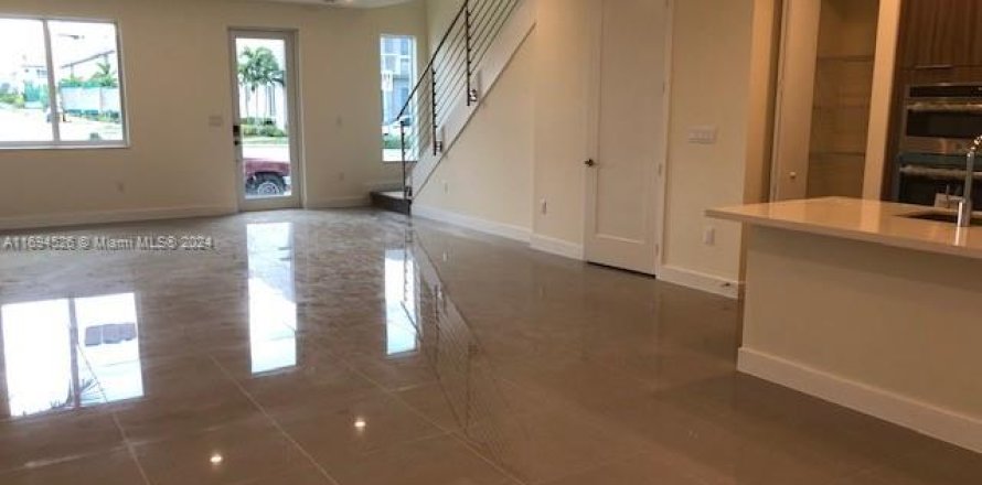 Townhouse in LANDMARK in Doral, Florida 3 bedrooms, 151.24 sq.m. № 1445426