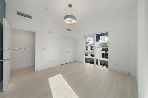Condominio en venta en Miami, Florida, 3 dormitorios, 207.73 m2 № 1846214 - foto 30