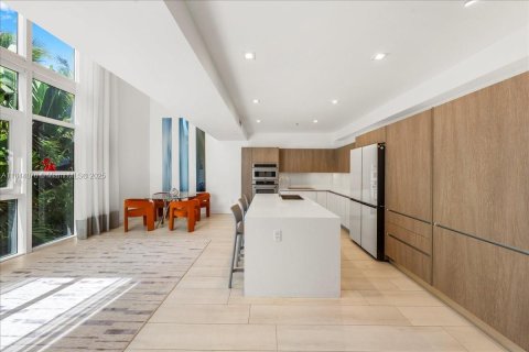 Condominio en venta en Miami, Florida, 3 dormitorios, 207.73 m2 № 1846214 - foto 5