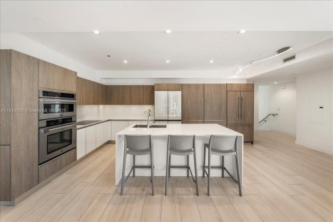Condominio en venta en Miami, Florida, 3 dormitorios, 207.73 m2 № 1846214 - foto 4