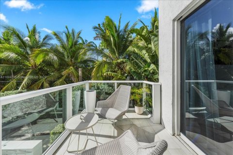 Condominio en venta en Miami, Florida, 3 dormitorios, 207.73 m2 № 1846214 - foto 12