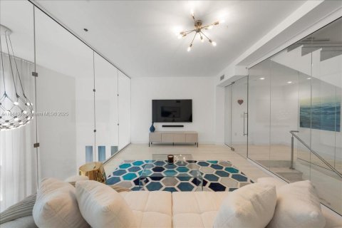 Condominio en venta en Miami, Florida, 3 dormitorios, 207.73 m2 № 1846214 - foto 20