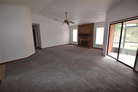 Villa ou maison à vendre à Deltona, Floride: 3 chambres, 116.59 m2 № 2198296 - photo 4