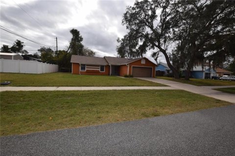 Villa ou maison à vendre à Deltona, Floride: 3 chambres, 116.59 m2 № 2198296 - photo 2