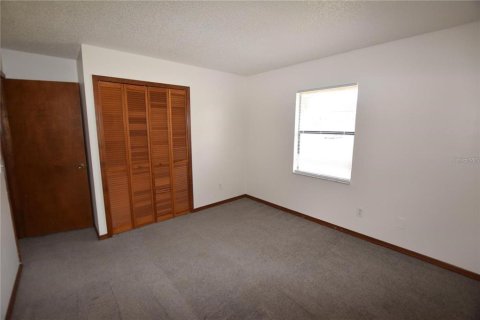 Villa ou maison à vendre à Deltona, Floride: 3 chambres, 116.59 m2 № 2198296 - photo 19