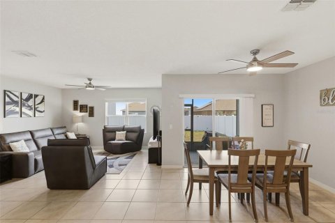 Villa ou maison à vendre à Saint Cloud, Floride: 4 chambres, 169.83 m2 № 2287467 - photo 9