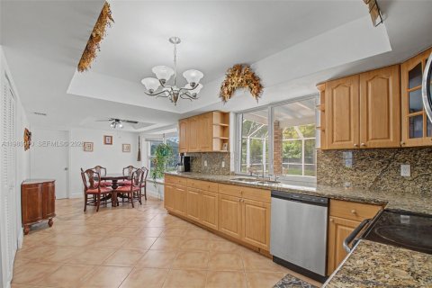 Купить виллу или дом в Пальметто-Бей, Флорида 4 спальни, 265.51м2, № 2079958 - фото 6
