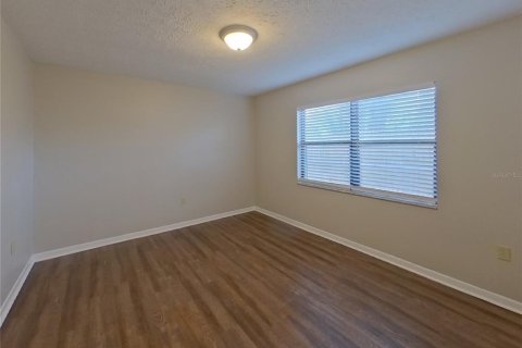 Villa ou maison à louer à Plant City, Floride: 3 chambres, 222.97 m2 № 2117699 - photo 8