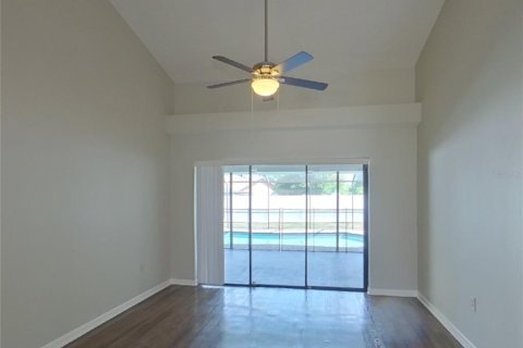 Villa ou maison à louer à Plant City, Floride: 3 chambres, 222.97 m2 № 2117699 - photo 2