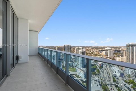 Condominio en alquiler en Miami, Florida, 2 dormitorios, 114.92 m2 № 2339902 - foto 18