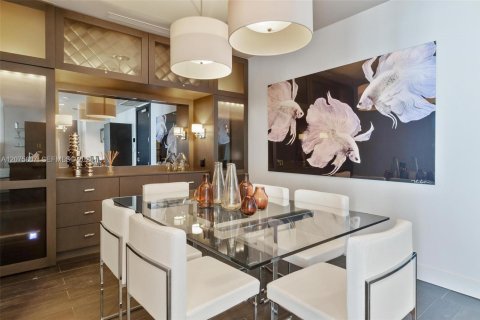 Condominio en alquiler en Miami, Florida, 2 dormitorios, 114.92 m2 № 2339902 - foto 24