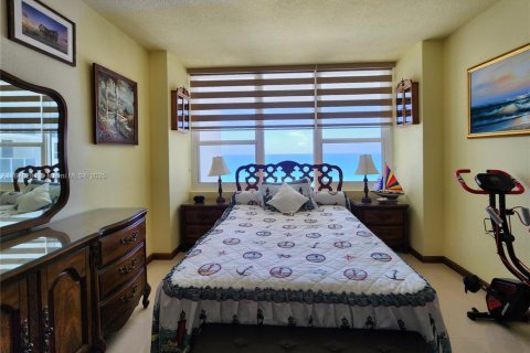 Снять в аренду кондоминиум в Холливуд, Флорида 2 спальни, 101.26м2, № 1923339 - фото 18