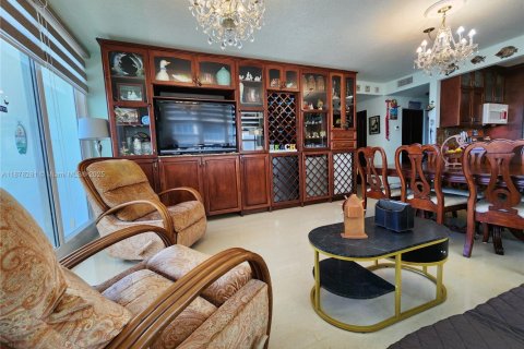 Снять в аренду кондоминиум в Холливуд, Флорида 2 спальни, 101.26м2, № 1923339 - фото 5