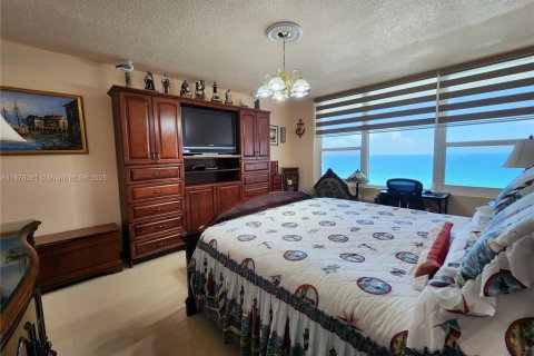 Снять в аренду кондоминиум в Холливуд, Флорида 2 спальни, 101.26м2, № 1923339 - фото 14