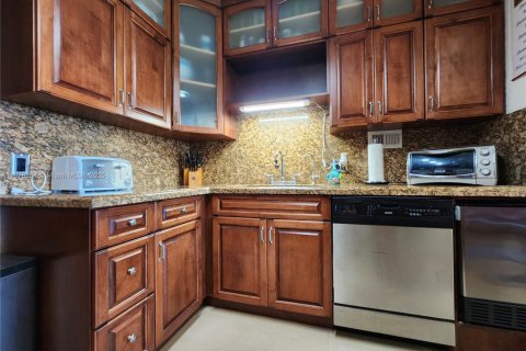 Снять в аренду кондоминиум в Холливуд, Флорида 2 спальни, 101.26м2, № 1923339 - фото 10