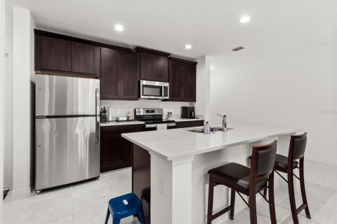 Touwnhouse à vendre à Kissimmee, Floride: 4 chambres, 174.28 m2 № 1438936 - photo 5