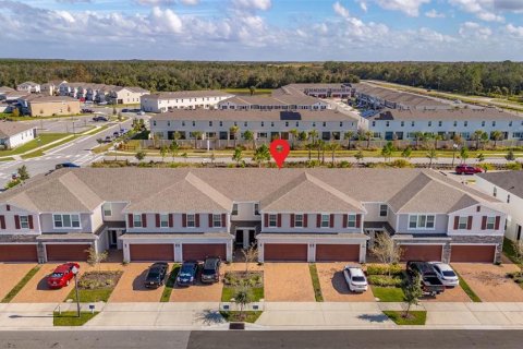 Touwnhouse à vendre à Kissimmee, Floride: 4 chambres, 174.28 m2 № 1438936 - photo 2
