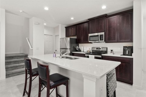 Touwnhouse à vendre à Kissimmee, Floride: 4 chambres, 174.28 m2 № 1438936 - photo 6